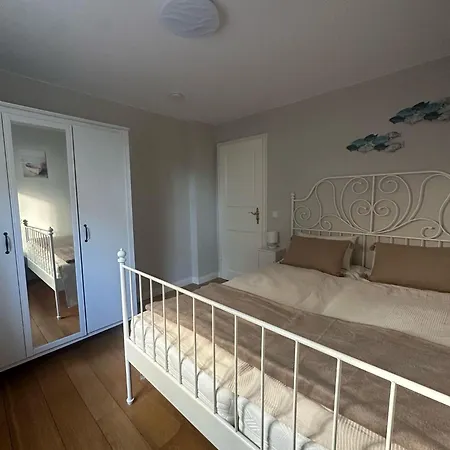 Ferienhaus-Strandallee95-Direkt-Am-Strand-2